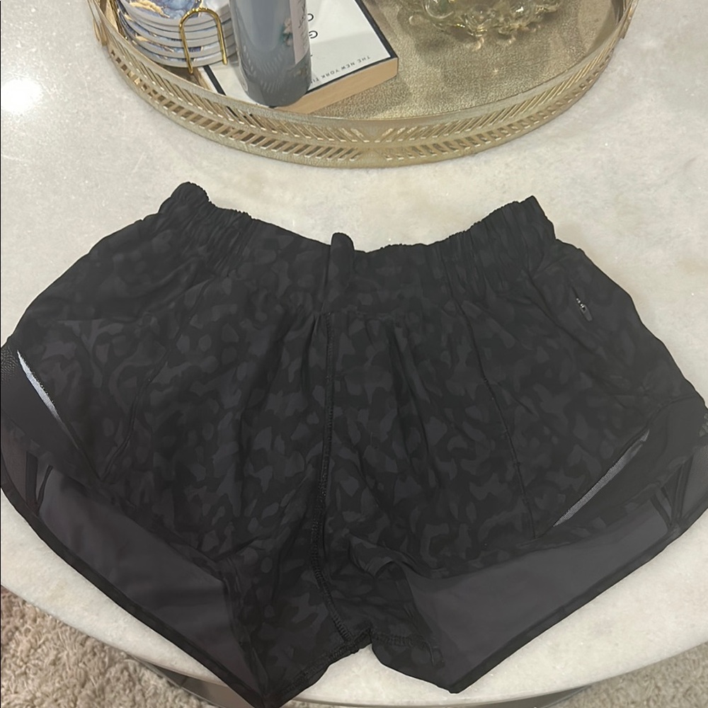 Lululemon 2.5 inch camo shorts